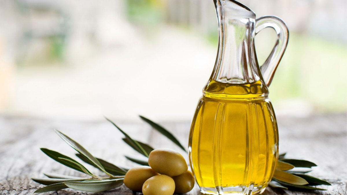 فوائد زيت الزيتون للبشرة