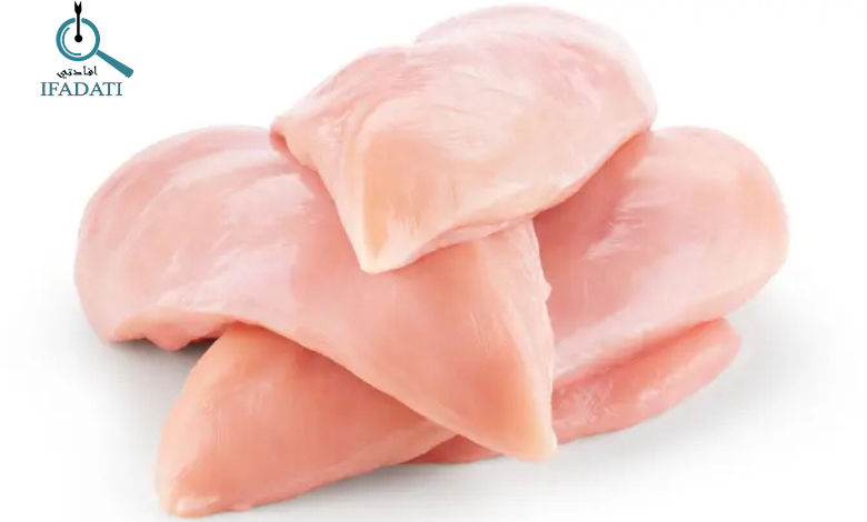 صدر الدجاج كم بروتين