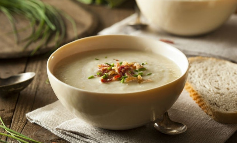 إفادتي فوائد شوربة البصل: دليل شامل للصحة، المناعة، وطرق التحضير الصحية فوائد شوربة البصل