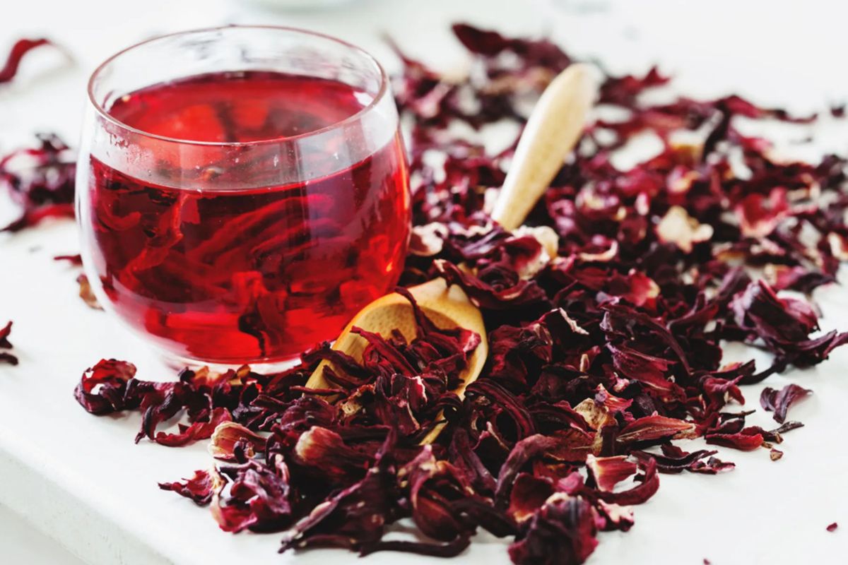 إفادتي فوائد الكركديه: مشروب خارق ذو منافع متعددة إفادتي